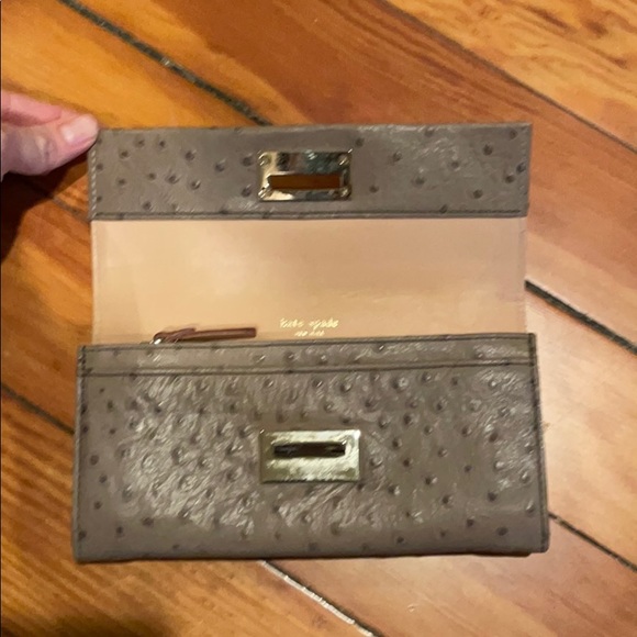 Kate Spade Wallet - Picture 2 of 3